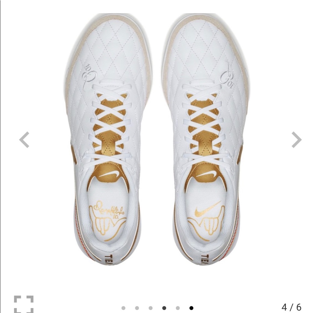 Nike Tiempo Sneakers